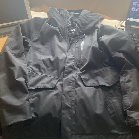 The North Face Dryvent 2 coats in 1 - Picture 1 of 14